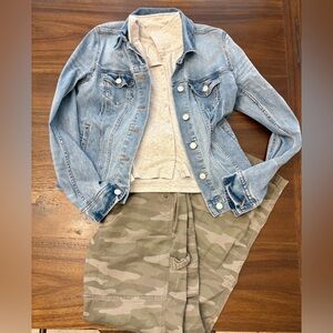 Simple and Casual Women’s Outfit